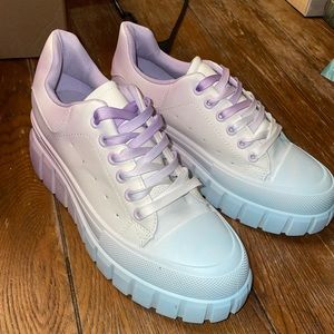Sneakers Women 38 Purple Blue and White  NWOT color changing